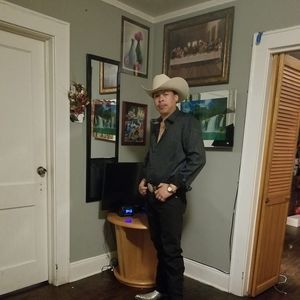 Meet your Posher, Amilcar